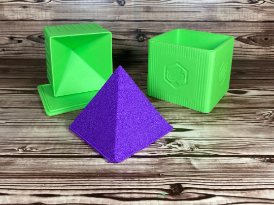 3D Pyramid Triangle Mold Press