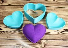 Load image into Gallery viewer, 3D Rounded Heart Bath Bomb Mold Press
